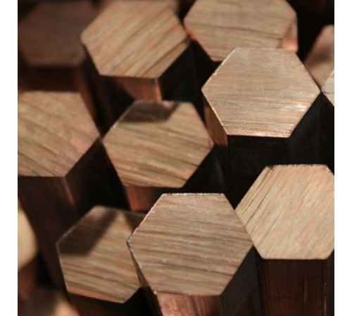 Бронзовые шестигранники в Солигорске от ГК Спецметаллстрой